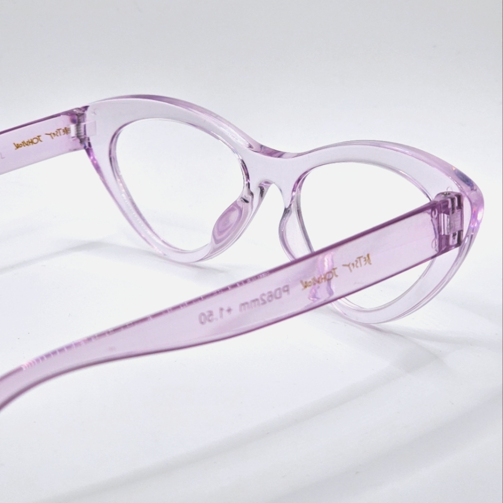 Translucent Cat Reader - Picture 4 of 4